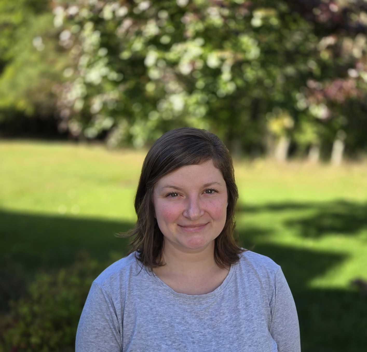 Claire Larson - YouthGo